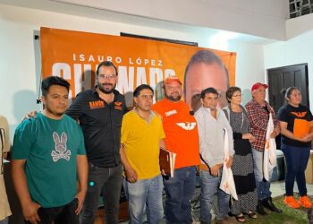 Carnavaleros de Cholula muestran su apoyo a «Chawaro»