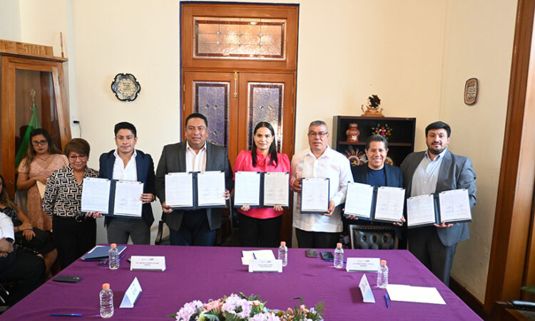 SEDIF y subsistemas educativos firman convenio para combatir enfermedades renales en estudiantes