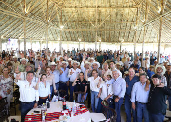 Lalo Rivera se compromete con ganaderos de Xicotepec a trabajar inmediatamente después de obtener el triunfo