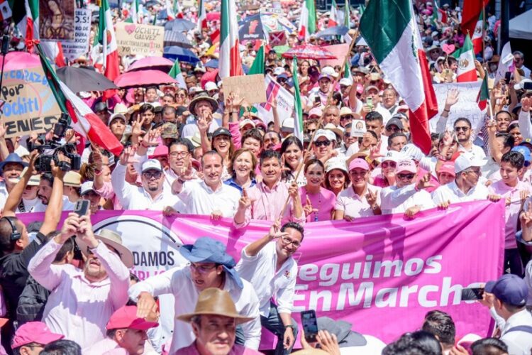 35 mil personas se suman a la Marea Rosa: #Defendamoslarepublica