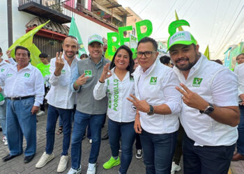 Candidatos caminan a cierre de campaña de Berenice Porquillo