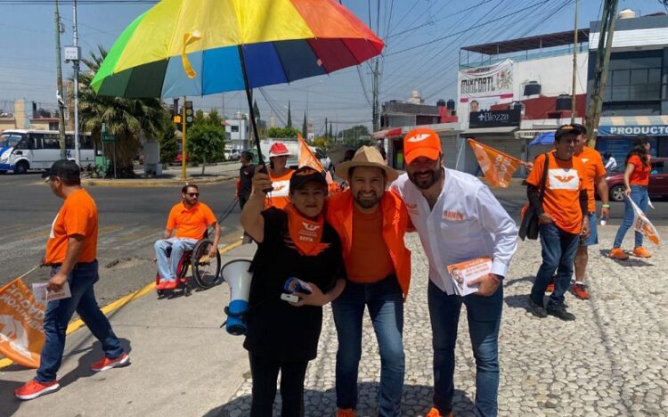 Ramón Fernández presenta propuestas a más de 77 mil mujeres y hombres cholultecas