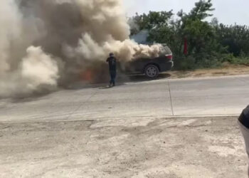 Queman camioneta de candidato de Nueva Alianza en Xiutetelco