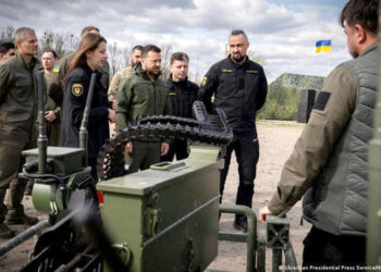 UE podría apoyar en materia de defensa a Ucrania