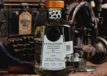 Impulsa gobierno estatal exportación de mezcal poblano a España
