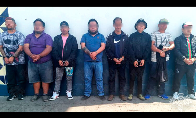 Detuvo SSP a ocho hombres relacionados con el robo de boletas en Tlapanalá