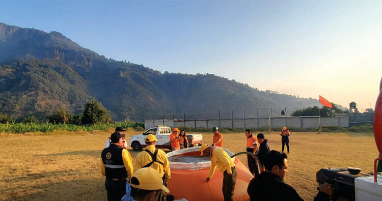 Se trabaja en incendios con 400 brigadistas y 3 helicópteros