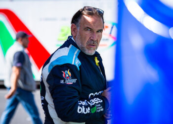 “El Árabe Racing Team by Compass Blue”, tomó la primera fila de los Tractocamiones en el Hermanos Rodríguez
