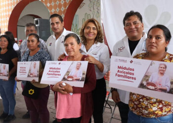 Entrega Bienestar Programa Integral Alimentario en Tochimiltzingo