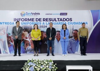 Realiza Mundo Tlatehui tercera entrega de uniformes a elementos de la Guardia Ciudadana