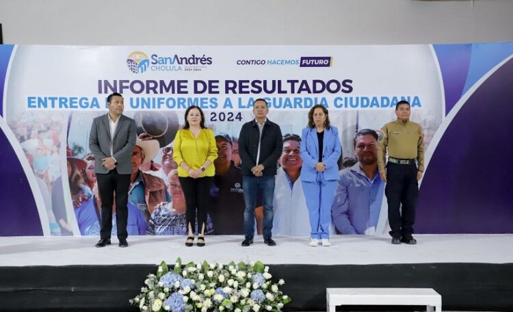 Realiza Mundo Tlatehui tercera entrega de uniformes a elementos de la Guardia Ciudadana