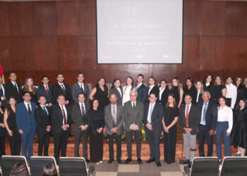 Médicos de la UAG culminaninternado en los hospitalesRamón Garibay y Terranova