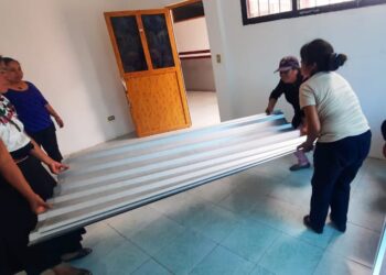 Dignificarán a escuela que tiene “techo de cartón”