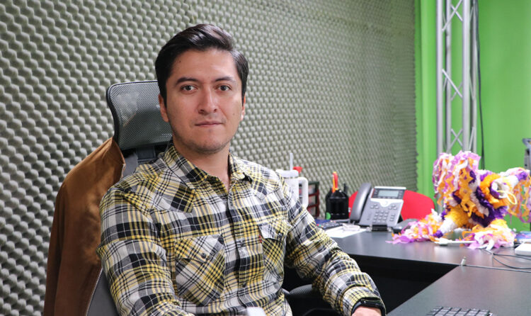 Académico IBERO Puebla crea sistema de control remoto con IA