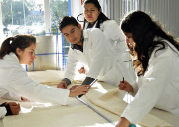 Desarrollan en la Facultad de Ingeniería textiles que inhiben agentes microbianos