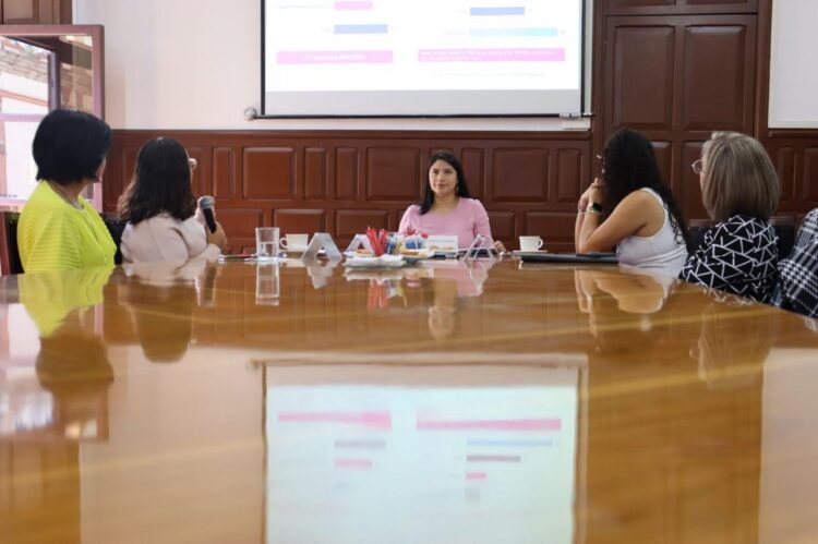SMDIF Puebla presenta informe de contigo mujer contra la violencia ante Comisión de Igualdad Sustantiva de Género