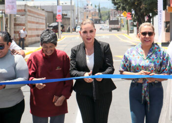 Mejora Angon movilidad con pavimentación en San Juan Calvario