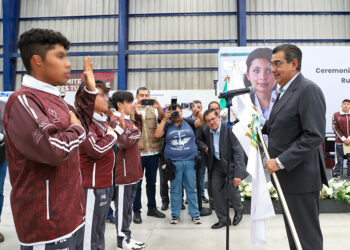 Preside Sergio Salomón Abanderamiento de la Delegación Poblana rumbo a los Paranacionales CONADE 2024