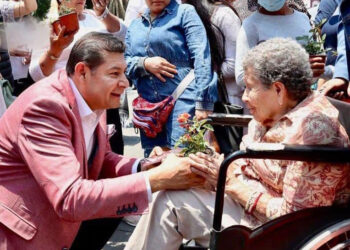 La atención a los adultos mayores forma parte de los gobiernos humanistas refrenda Armenta