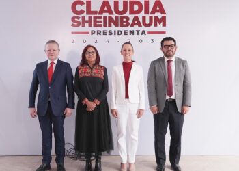 Claudia Sheinbaum presenta a Arturo Zaldívar, Carlos Torres y Leticia Ramírez como integrantes de su gabinete