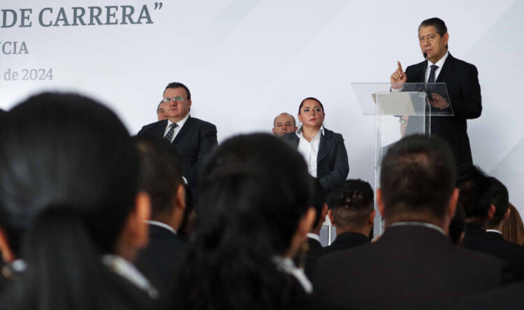 FGE incorporó a 129 servidores públicos que concluyeron su formación