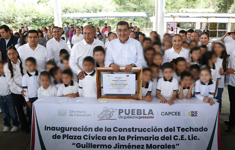 Otorga Gobierno del Estado mejora en infraestructura a los 33 centros escolares