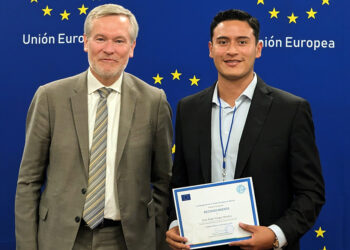 Gana egresado BUAP prestigiosa beca para estudiar posgrado en tres países de la UE