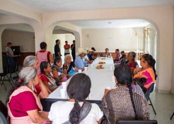 Estancia para adultos mayores, compañerismo y trabajo en colectivo