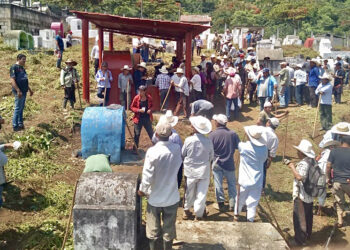 Limpia el pueblo el panteón de Huitzilan