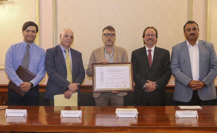 Premian gobiernos estatal y federal obra literaria de Alberto Spiller