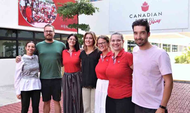 Profesores canadienses aprenden español en la UAG