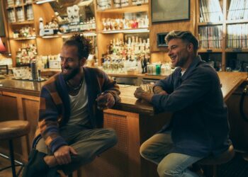 «Cada Loco con Su Tema»: Un himno poderoso que celebra la diversidad y la individualidad