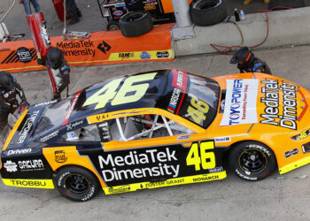 Resultado adverso en Puebla quita a Vences pase a la final de NASCAR México