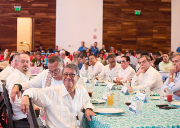 Octavio Romero Oropeza refrenda compromiso con acceso de los trabajadores a la vivienda