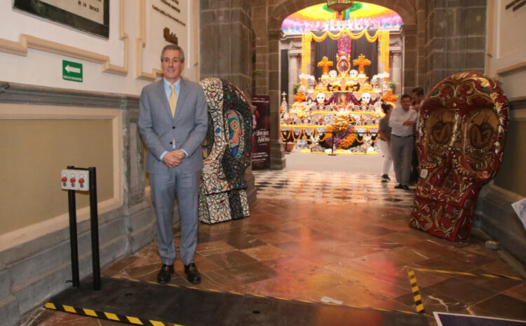 Por instrucción de Presidente Pepe Chedraui retiran torniquetes de acceso del Palacio Municipal