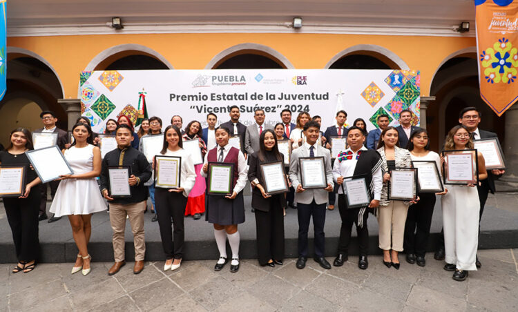 En Puebla, jóvenes cuentan con respaldo del gobierno estatal para alcanzar objetivos: Sergio Salomón