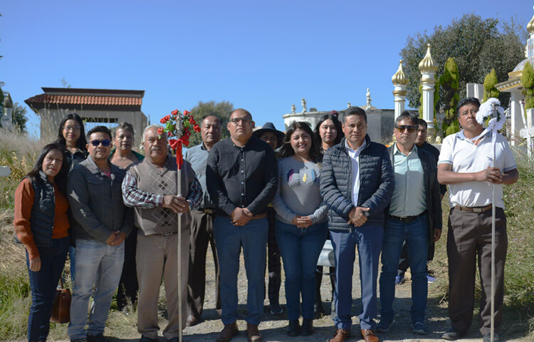 Inicia Armando Aguirre limpieza de panteones de Coronango