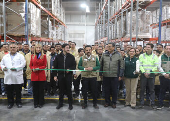 Inauguran Zoé Robledo y Samuel García remodelación del Almacén Regional Nuevo León