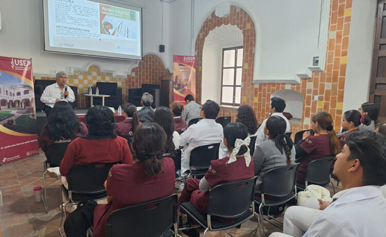 Fortalece Pueblos Indígenas formación integral de personal de la salud