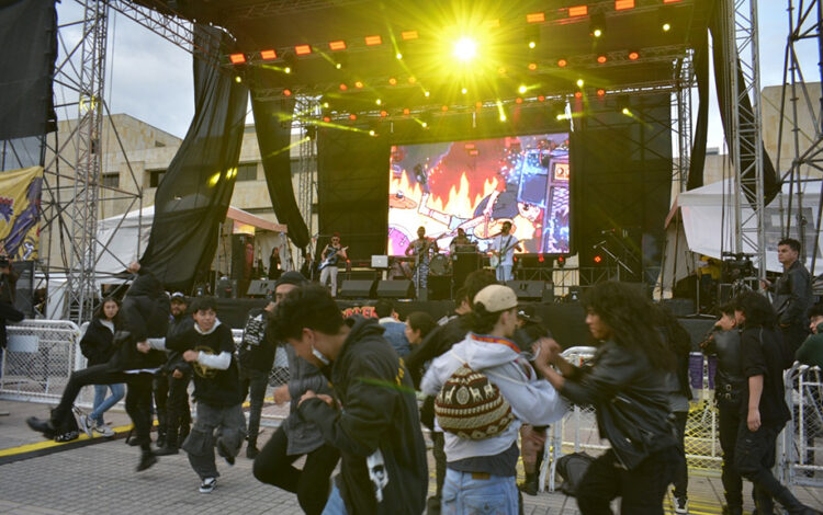 ‘MOLOTOV’, el nuevo EP de la banda de punk rock colombiana Isla de Perros