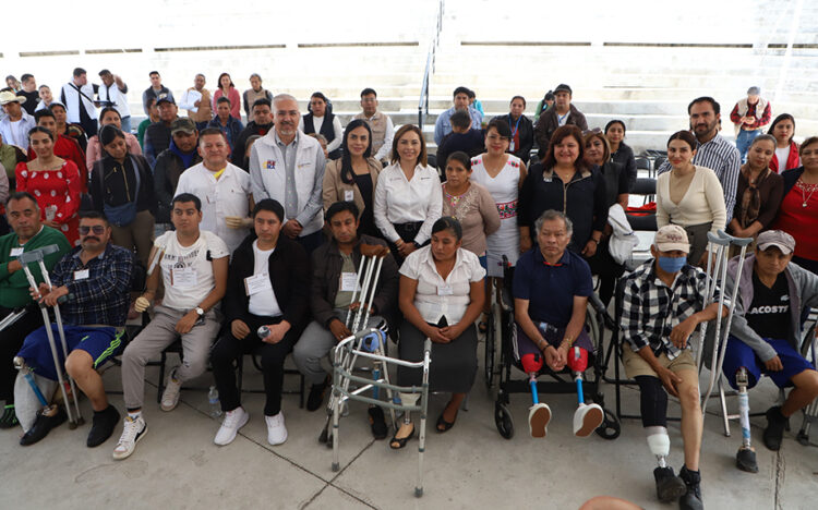 Mejora SEDIF calidad de vida de 29 personas con entrega de prótesis