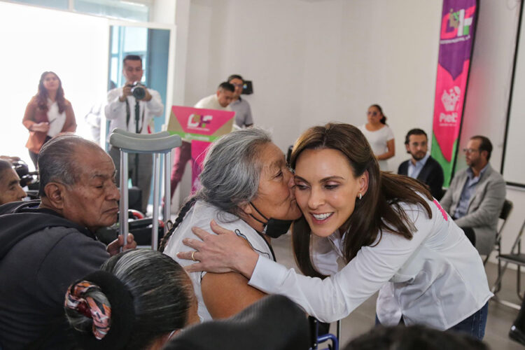 Realiza Marielise Budib segunda entrega masiva de aparatos ortopédicos