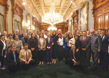 Desde Palacio Nacional, Alejandro Armenta reafirma interés de Puebla para consolidar el IMSS Bienestar