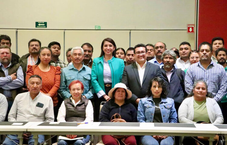 Reúne Angélica Alvarado a más de 100 líderes productores del campo