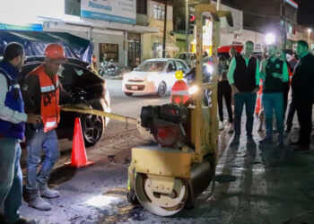 Encabeza Pepe Chedraui supervisión de trabajos de bacheo nocturno en la Capital