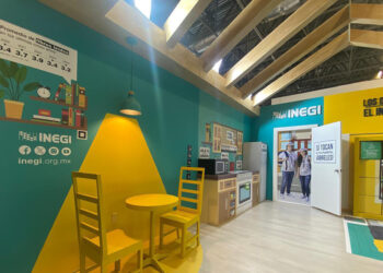 Gana INEGI primer lugar al mejor estand en su categoría en la Feria Internacional del Libro