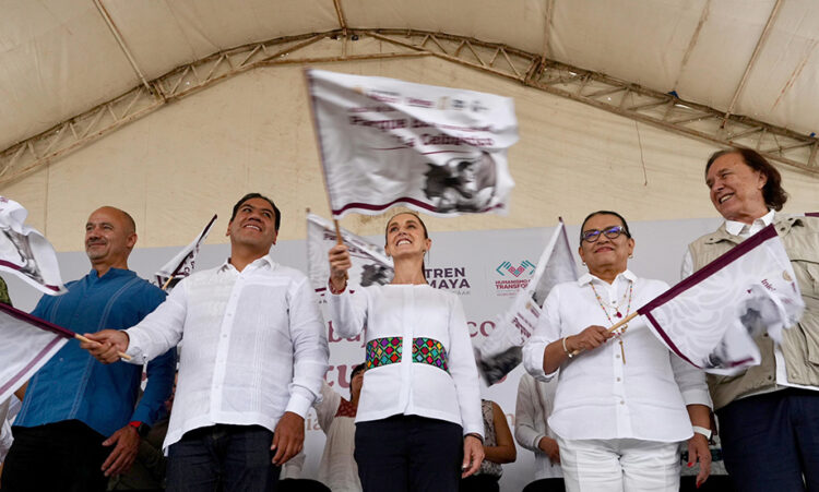Claudia Sheinbaum da banderazo de salida al inicio de la construcción del parque ecoturístico «La Ceiba» en Palenque