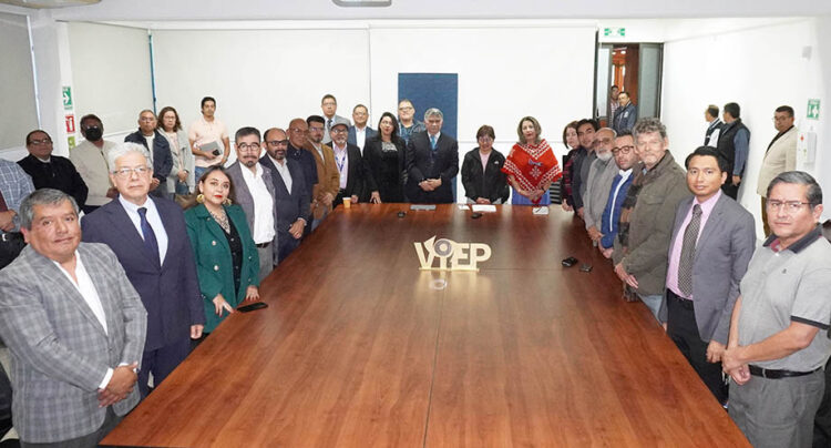 Rinden informe Consejos de Docencia e Investigación y Estudios de Posgrado