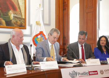 Gobierno de la Ciudad e ICATEP firman convenio para acercar capacitación a comunidades poblanas
