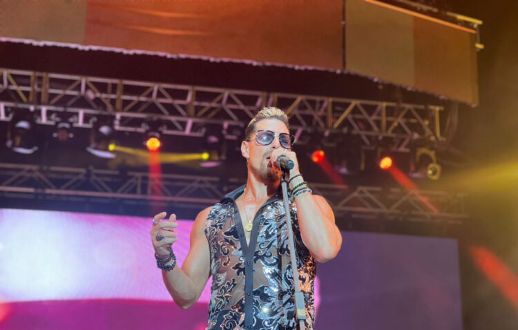 Xavy Muñoz deslumbró en “Salsa en La Terraza 3” y cierra un año de éxitos